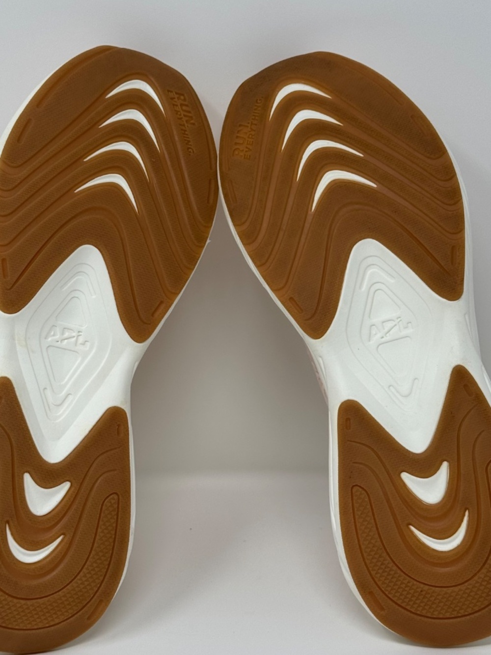 APL Athletic Propulsion Labs Women's Streamline Running Shoes Creme Ivory Light - Picture 9 of 12